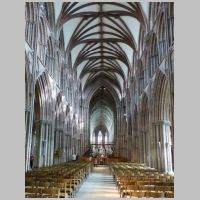 Lichfield Cathedral, photo Mat Fascione, Wikipedia.jpg